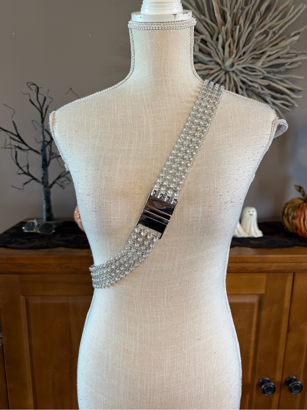 Faux rhinestone belt